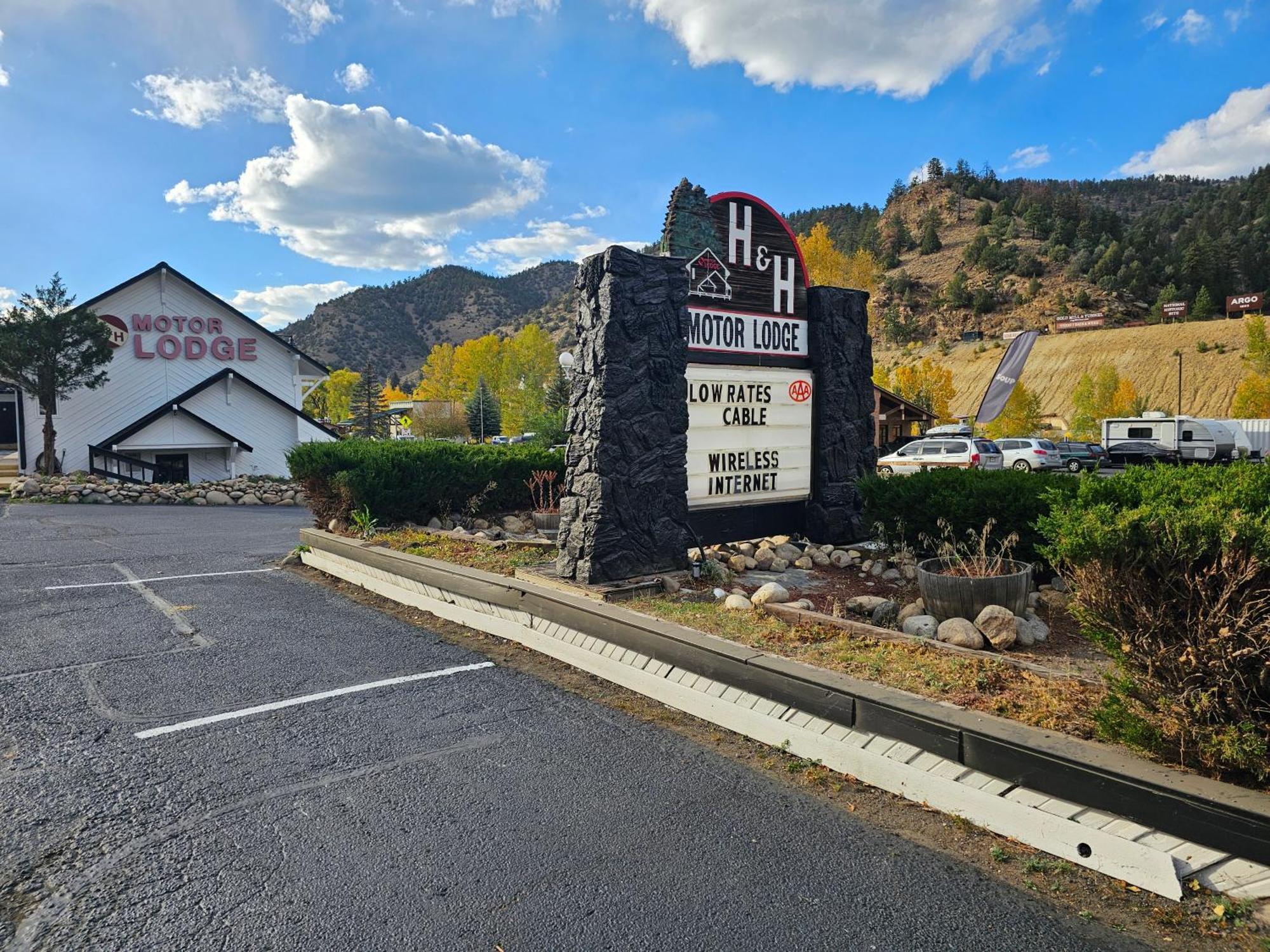 H&H Motor Lodge Idaho Springs Buitenkant foto